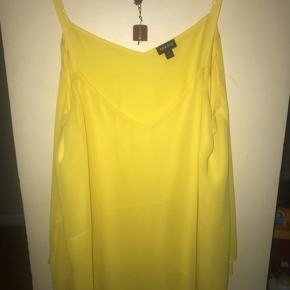 Torrid yellow tank size 2 BNWOT
